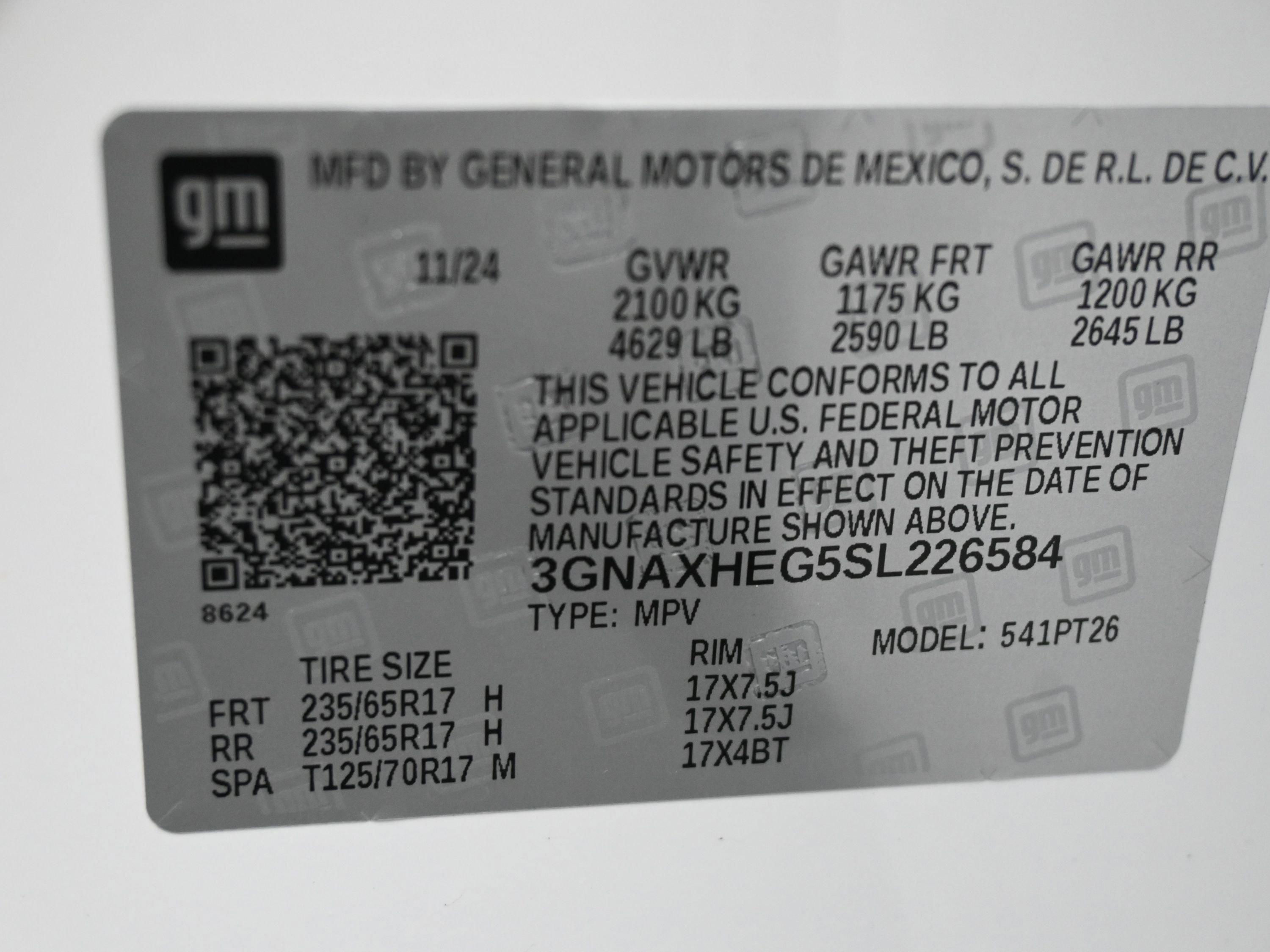 Used 2025 Chevrolet Equinox LT FWD image 18
