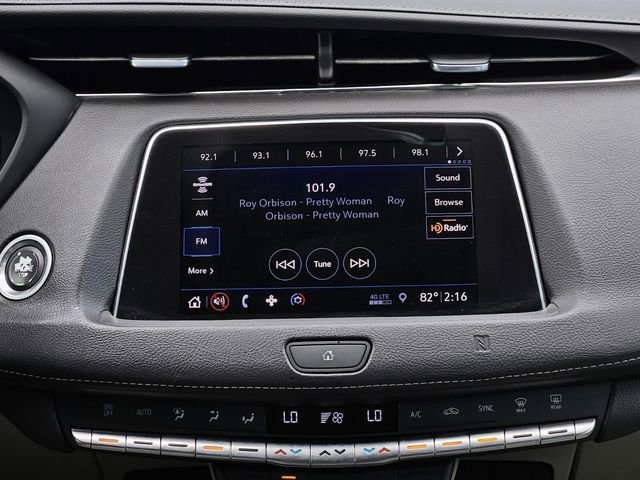 Used 2019 Cadillac XT4 Luxury w/ Cold Weather Package image 23