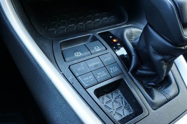Used 2023 Toyota RAV4 XLE image 25