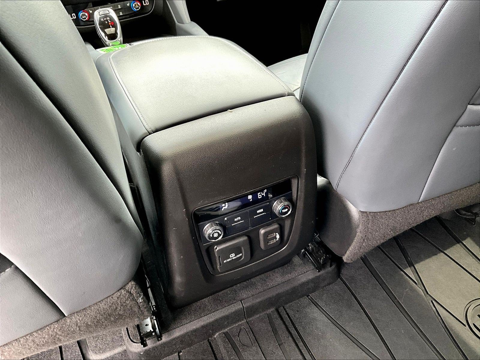 Used 2021 Buick Enclave Essence w/ Sound and Sites Package AWD/4WD image 10