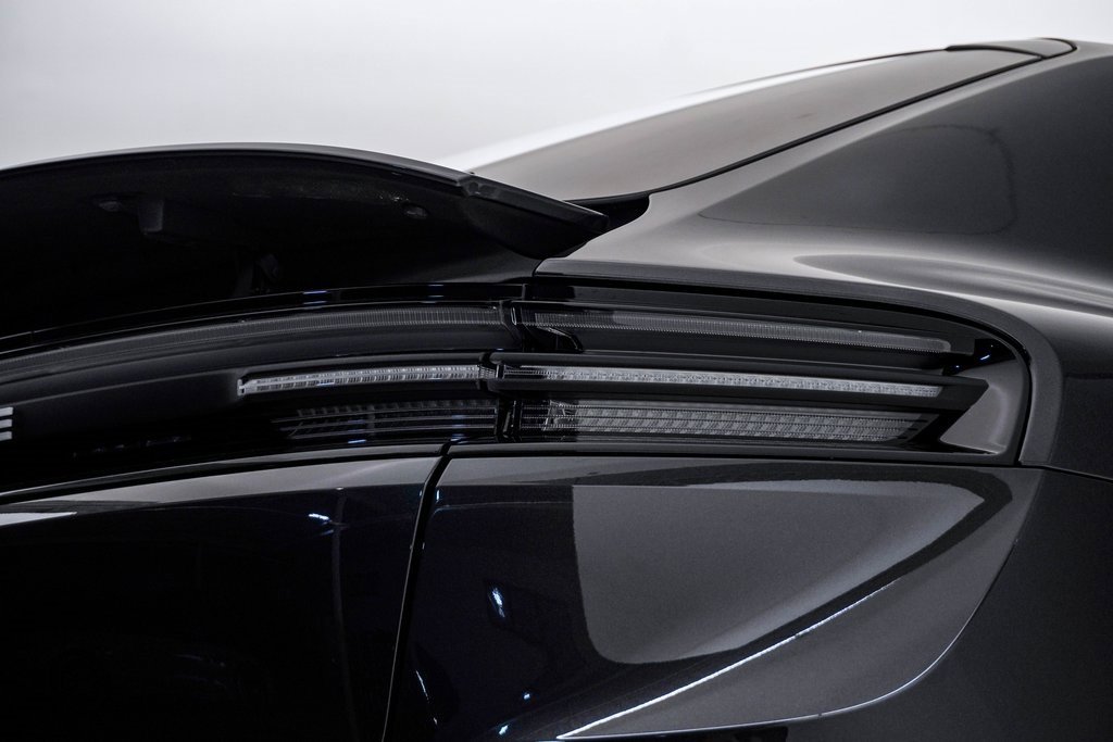 Certified 2025 Porsche Macan Electric image 12