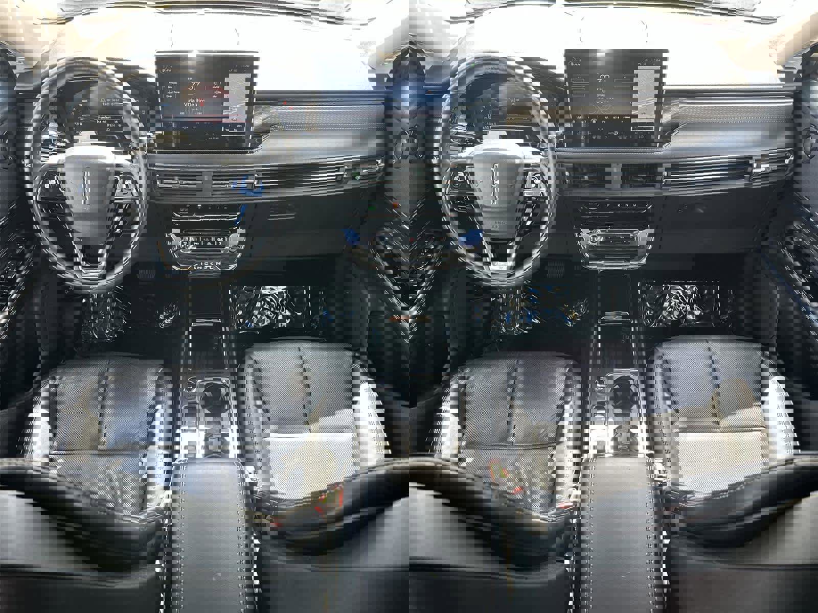 Used 2023 Lincoln Corsair Reserve w/ Equipment Group 202A image 10