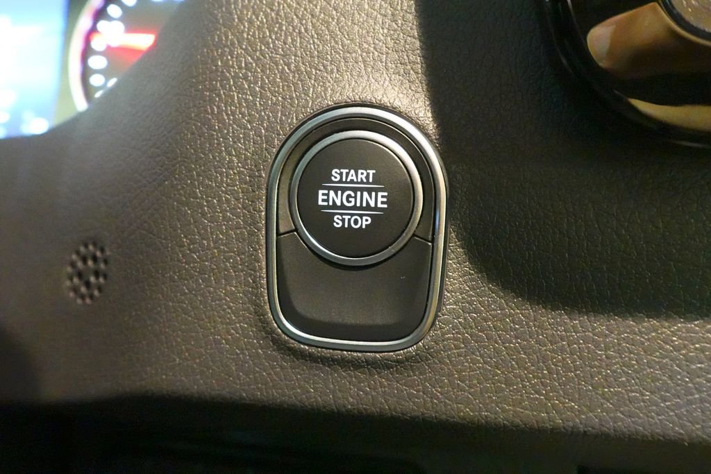 Used 2025 Mercedes-Benz Sprinter 2500 image 16