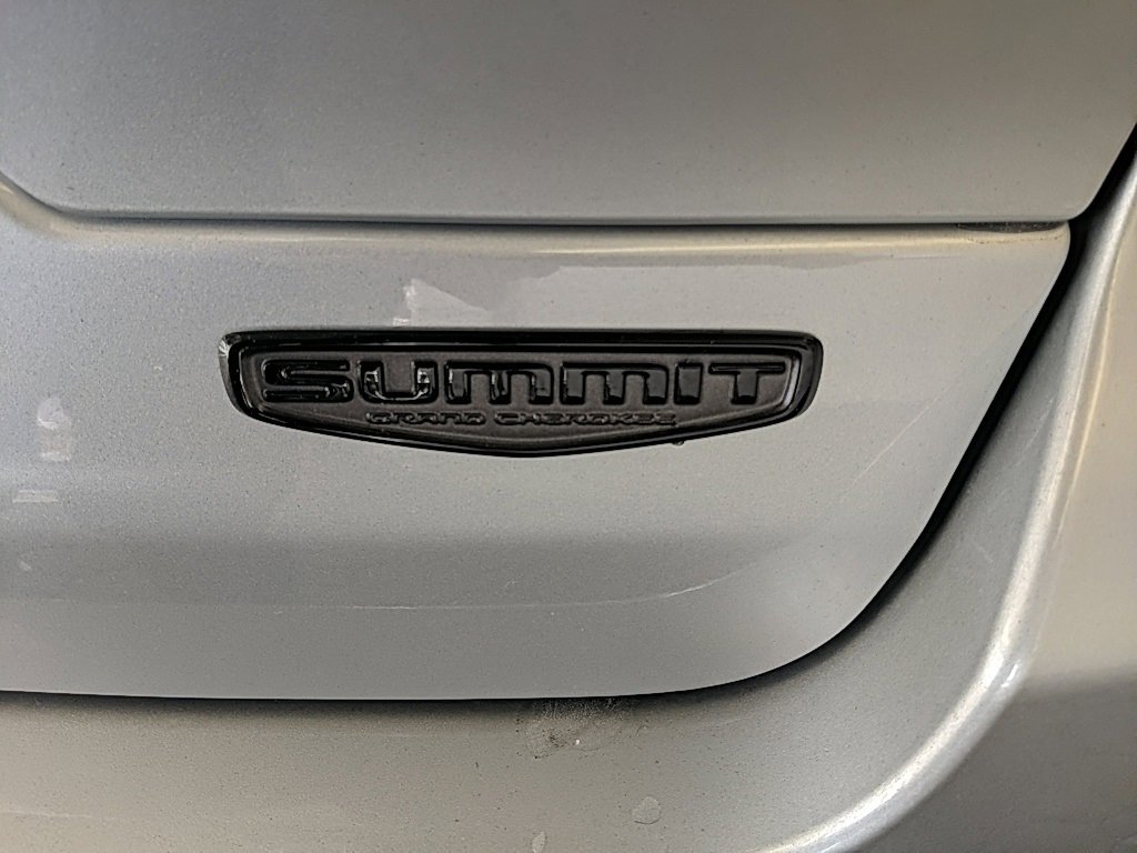 Used 2025 Jeep Grand Cherokee Summit image 8