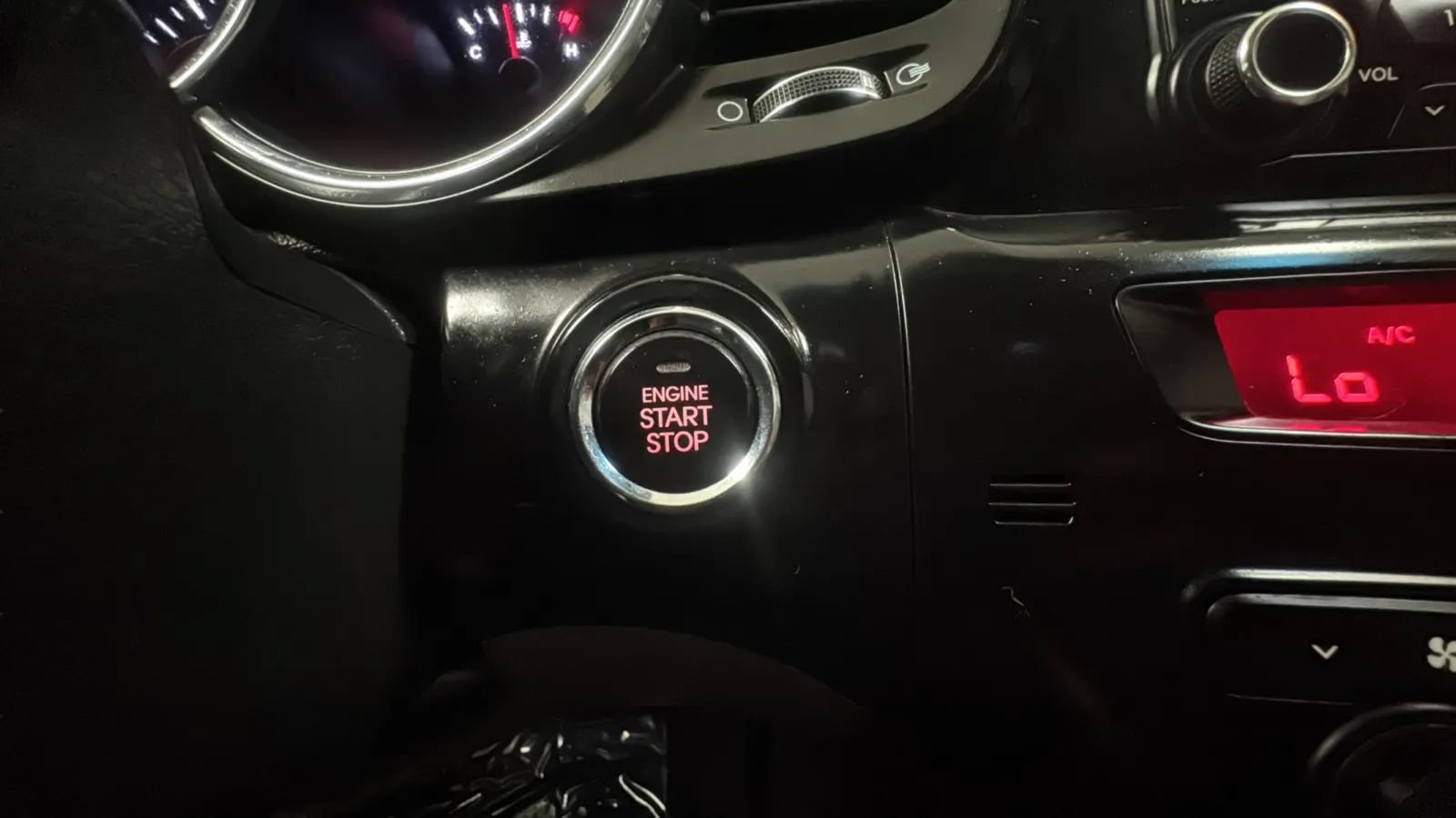 Used 2011 Kia Optima EX FWD image 13