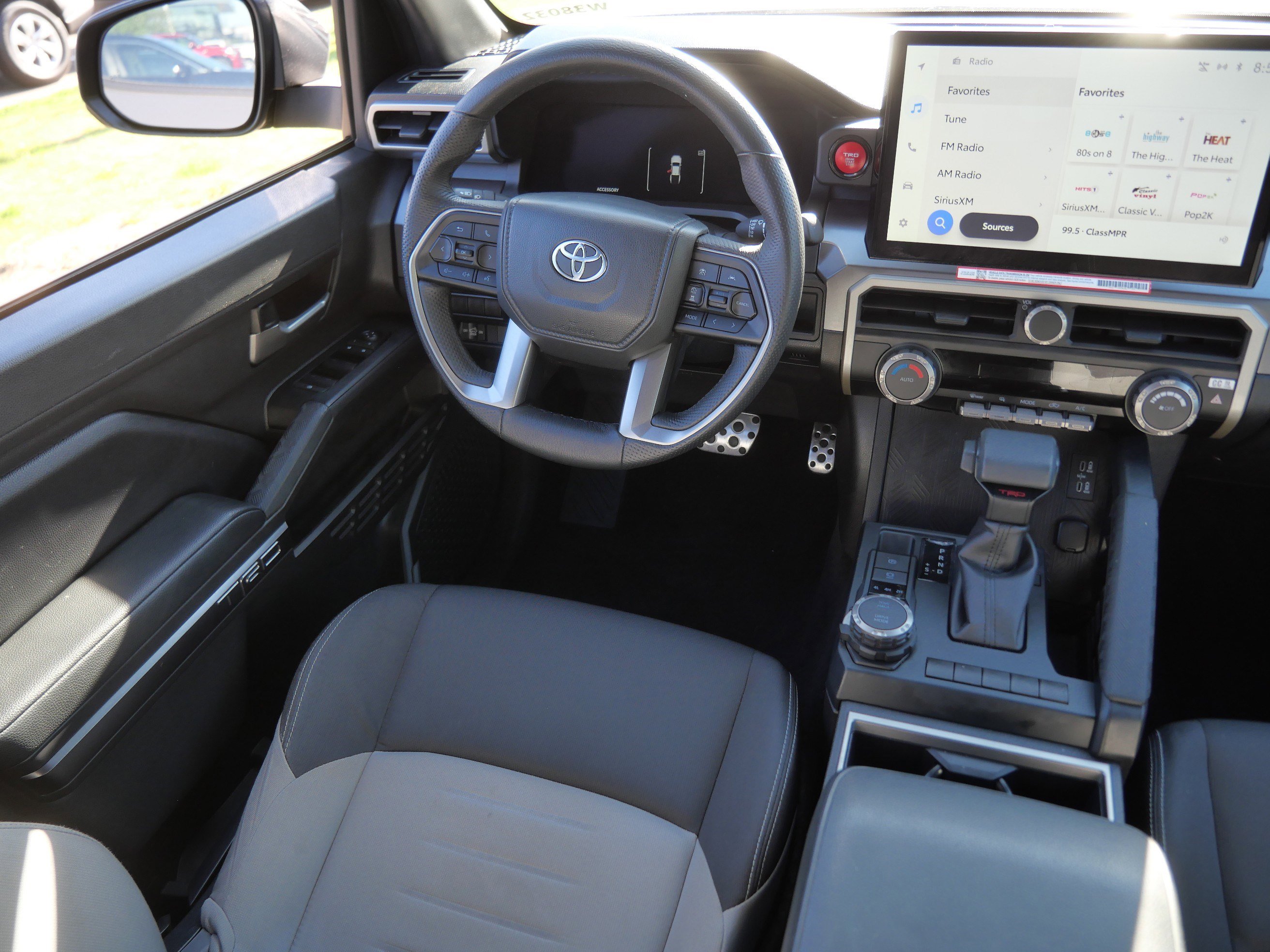 Used 2025 Toyota Tacoma TRD Sport AWD/4WD image 10