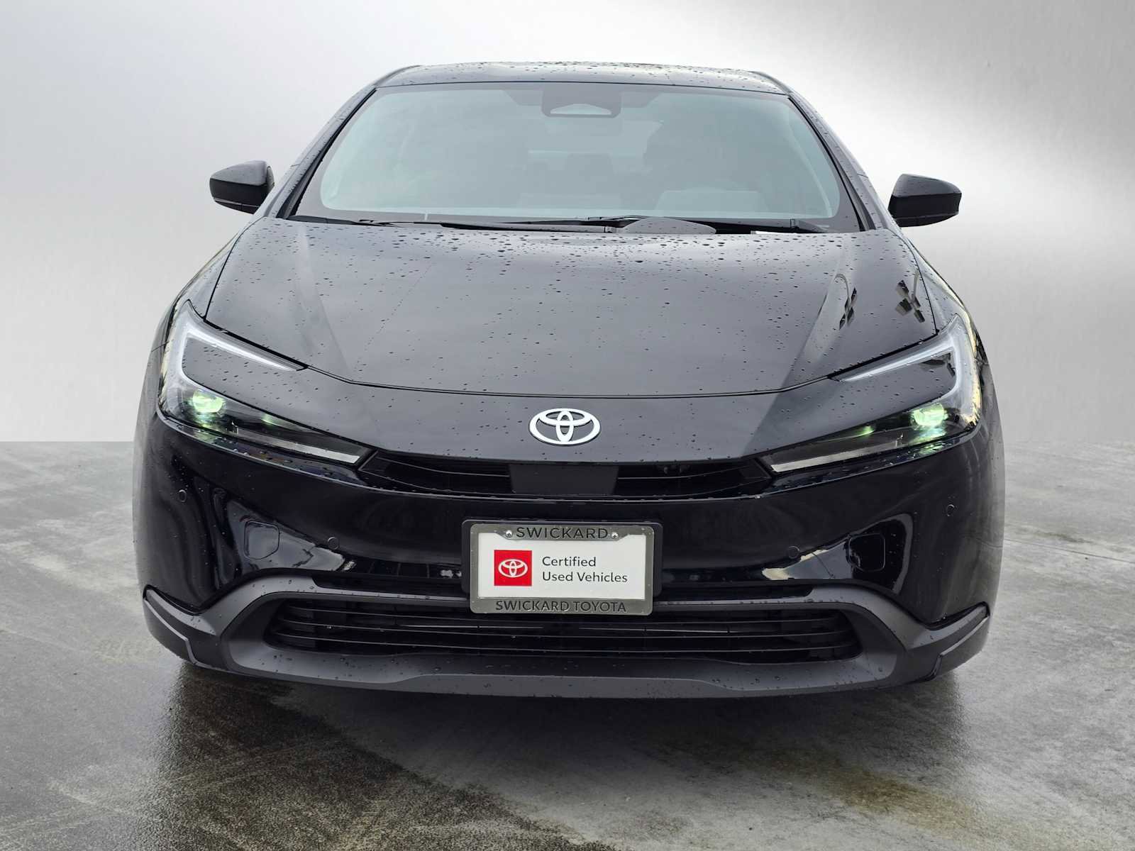 Used 2026 Toyota Prius LE image 2