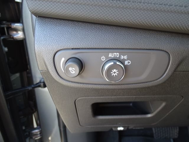Used 2025 Chevrolet TrailBlazer LT w/ Convenience Package AWD/4WD image 19