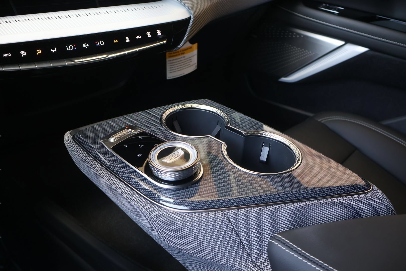 New 2026 Cadillac Optiq Luxury 2 RWD image 27