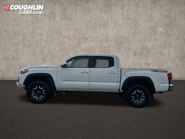 Used 2017 Toyota Tacoma 4x4 Double Cab image 4