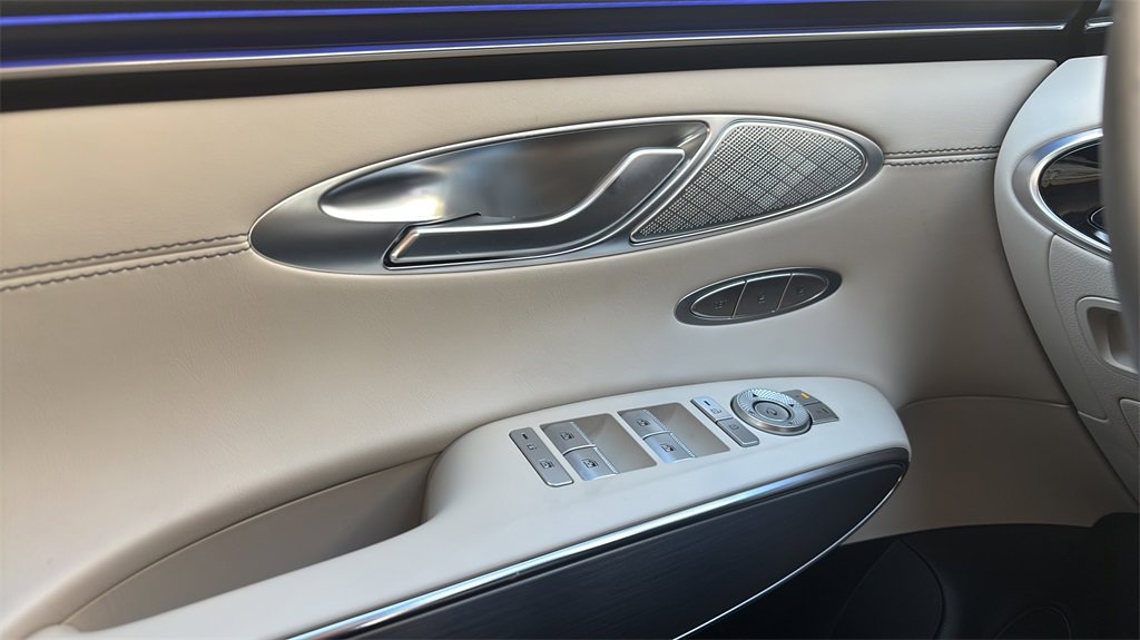 New 2026 Genesis GV70 2.5T Select image 16