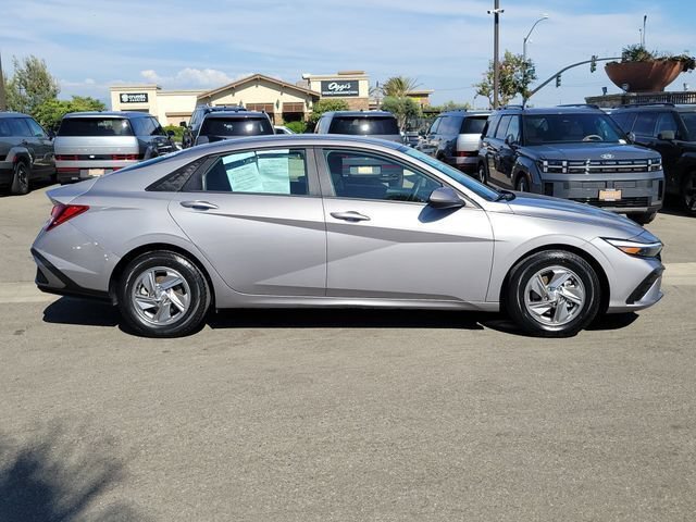 Certified 2025 Hyundai Elantra SE FWD image 31
