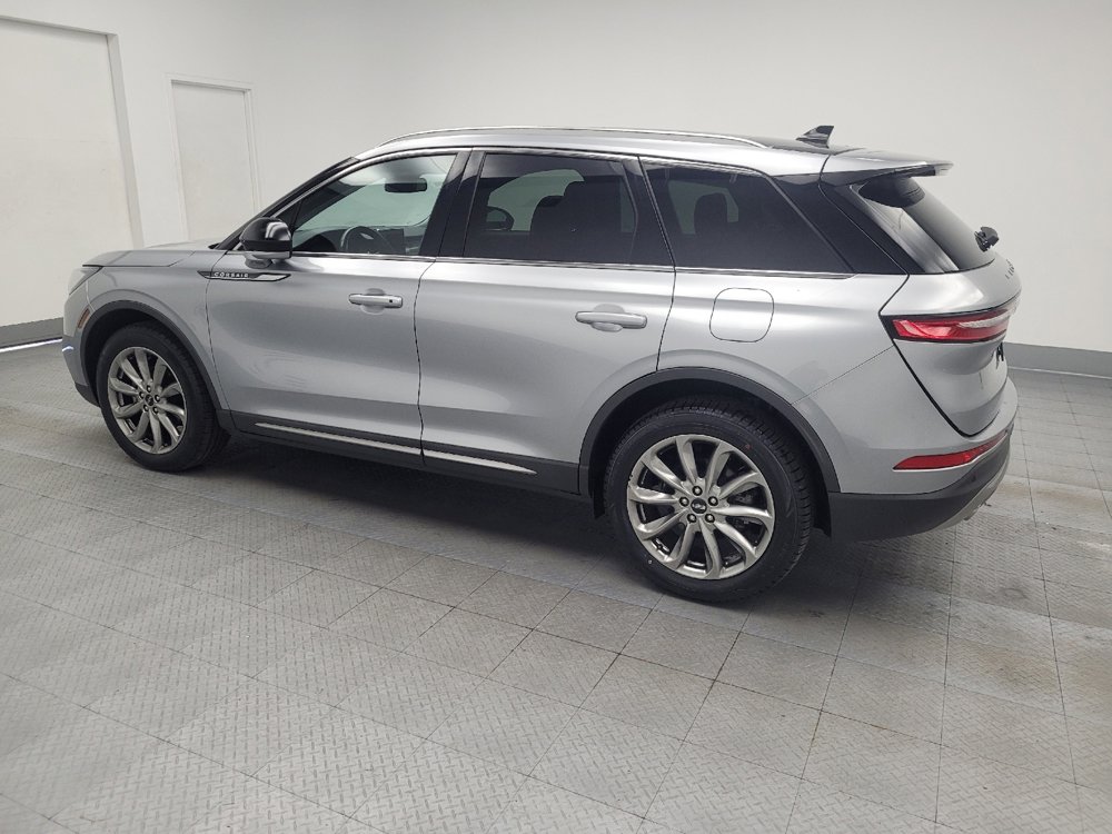 Used 2022 Lincoln Corsair AWD w/ Premium Package image 3