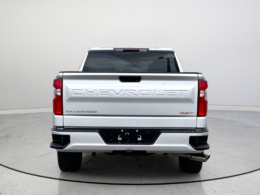 Used 2022 Chevrolet Silverado 1500 RST RWD image 5