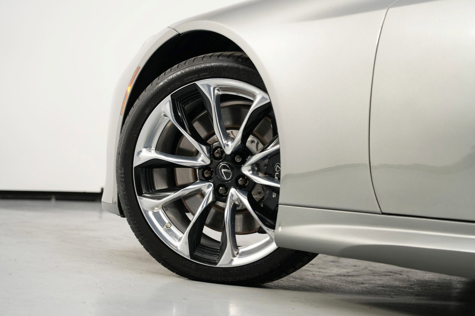 Used 2023 Lexus LC 500 Convertible image 54