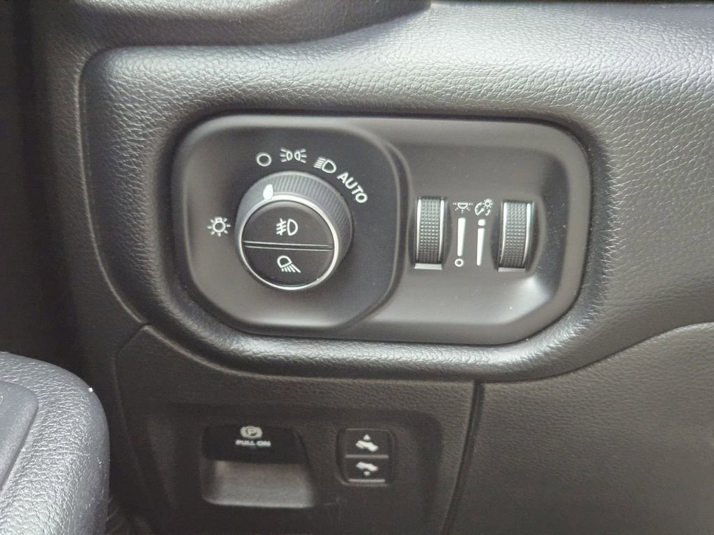 Used 2019 RAM 1500 Big Horn image 24