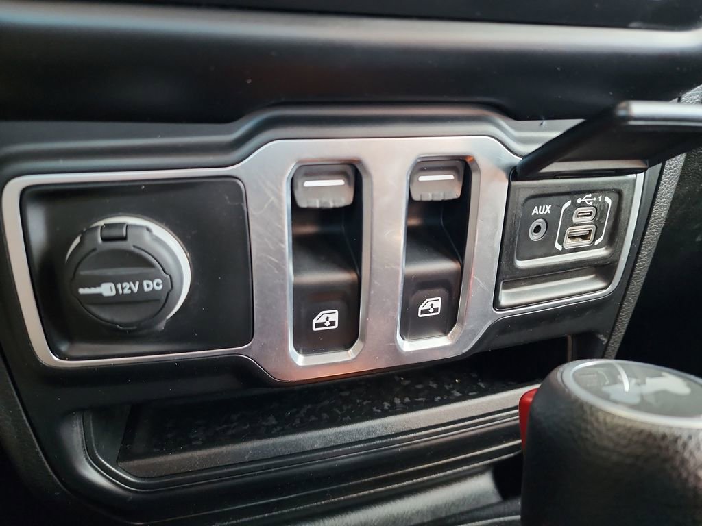 Used 2020 Jeep Wrangler Sport AWD/4WD image 30