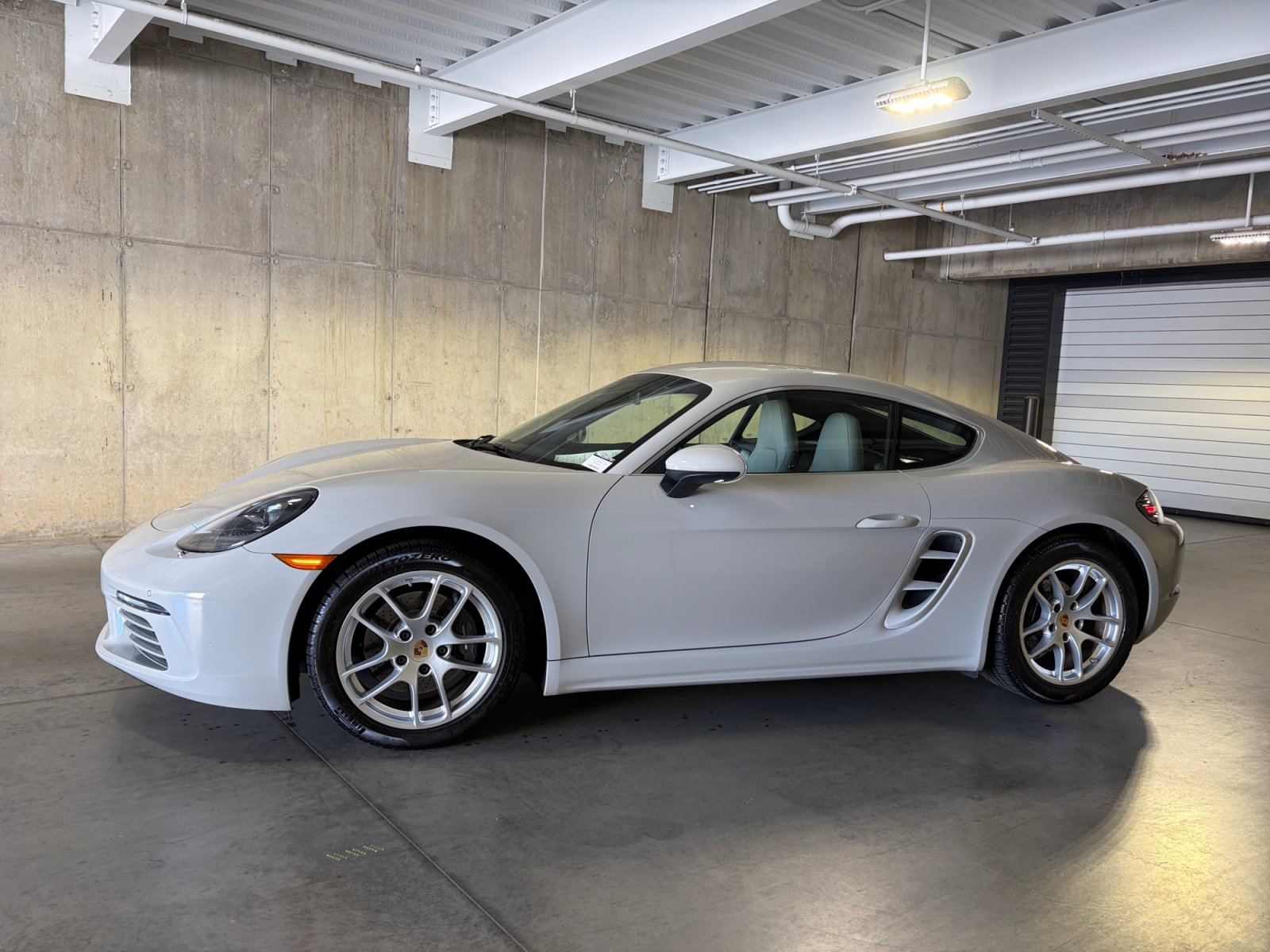 Certified 2024 Porsche 718 Cayman RWD image 2
