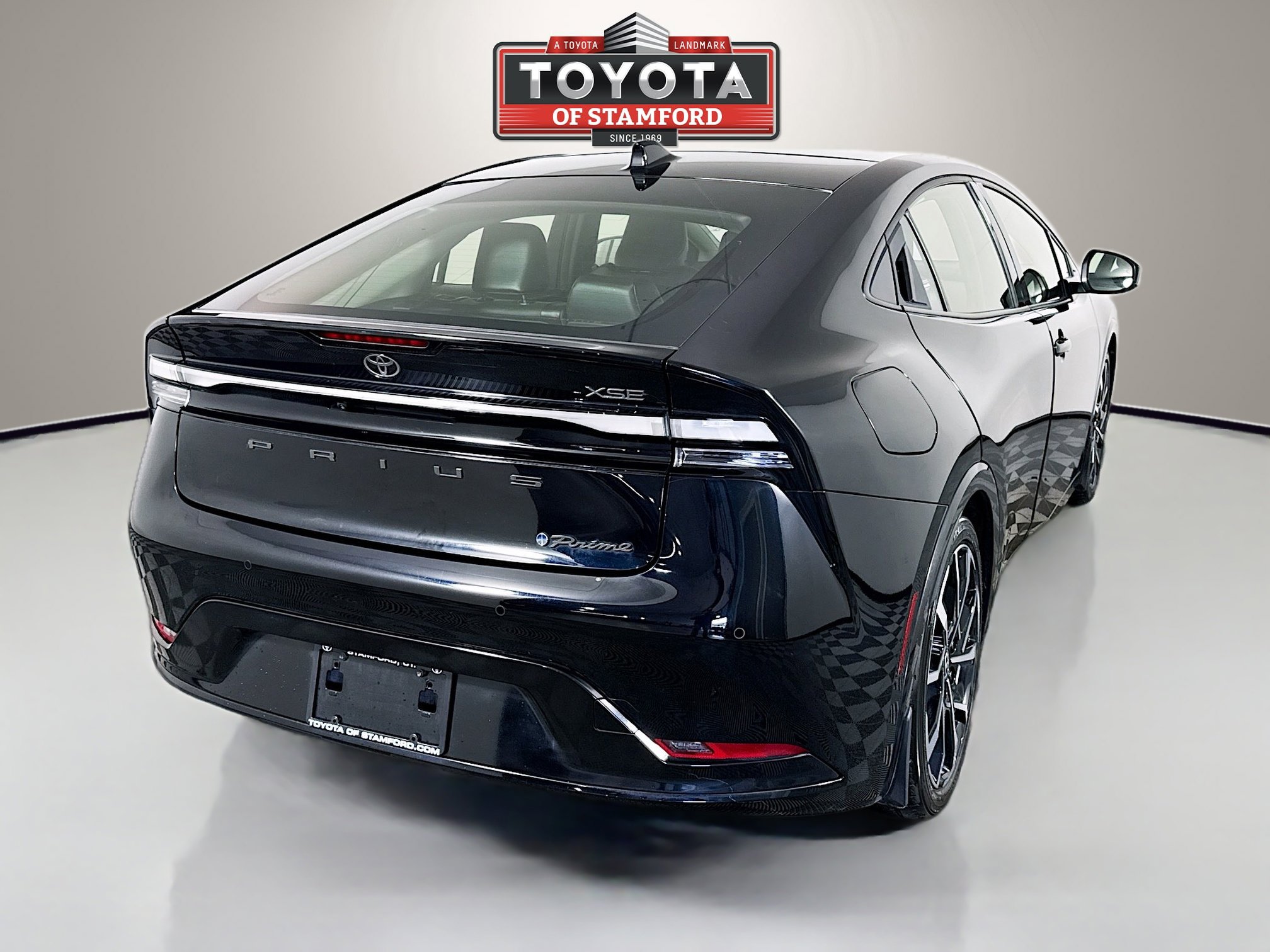 Used 2024 Toyota Prius Prime FWD image 7