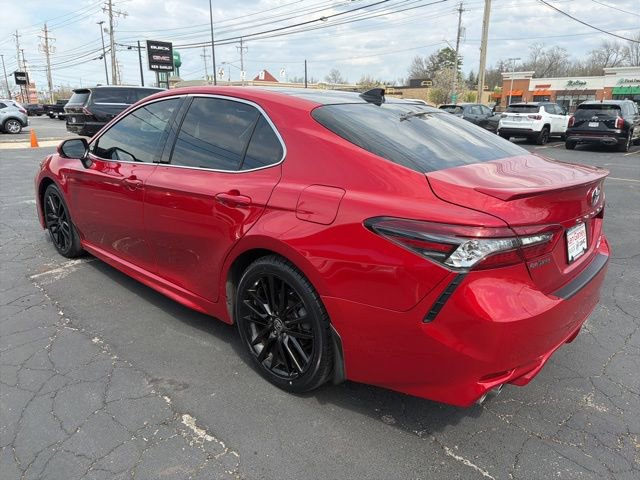 Used 2022 Toyota Camry XSE image 4