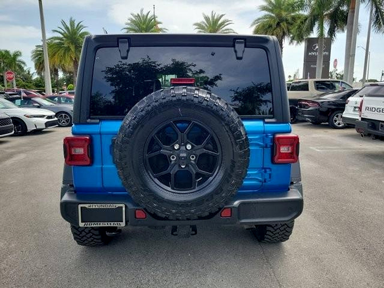 Used 2024 Jeep Wrangler Unlimited Sport AWD/4WD image 6
