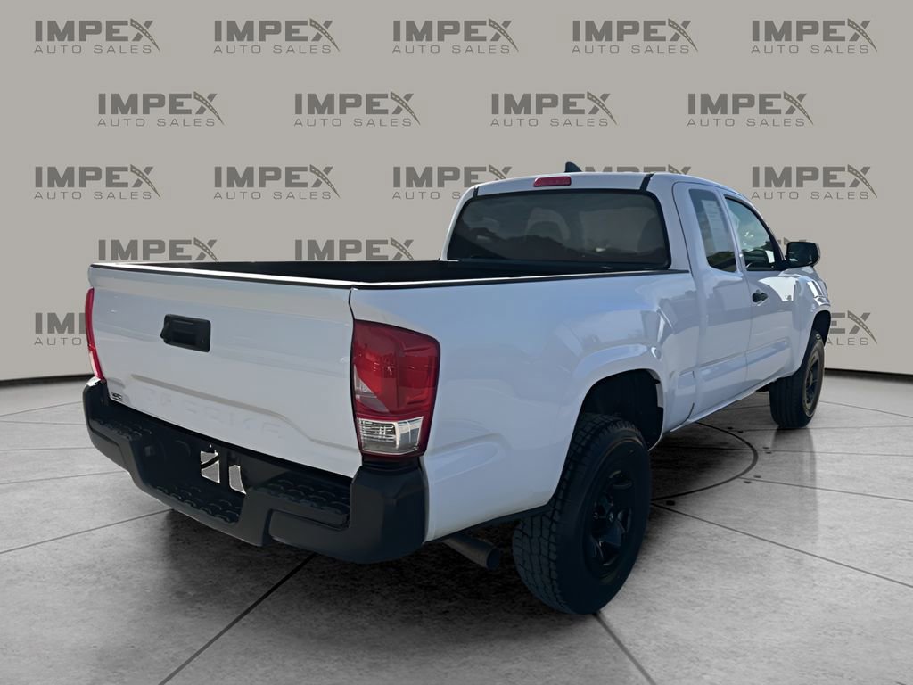 Used 2023 Toyota Tacoma SR image 5