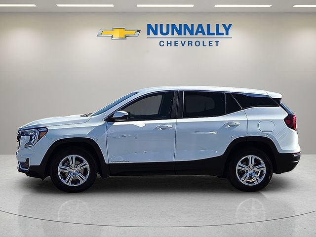 Certified 2024 GMC Terrain SLE FWD image 2
