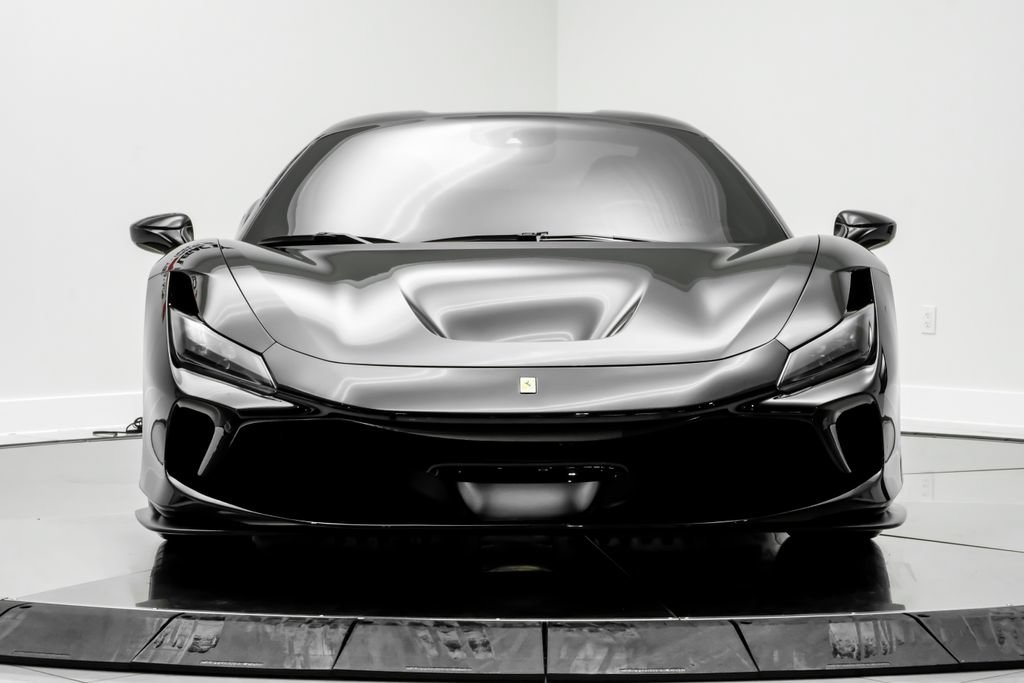 Used 2022 Ferrari F8 Tributo RWD image 2