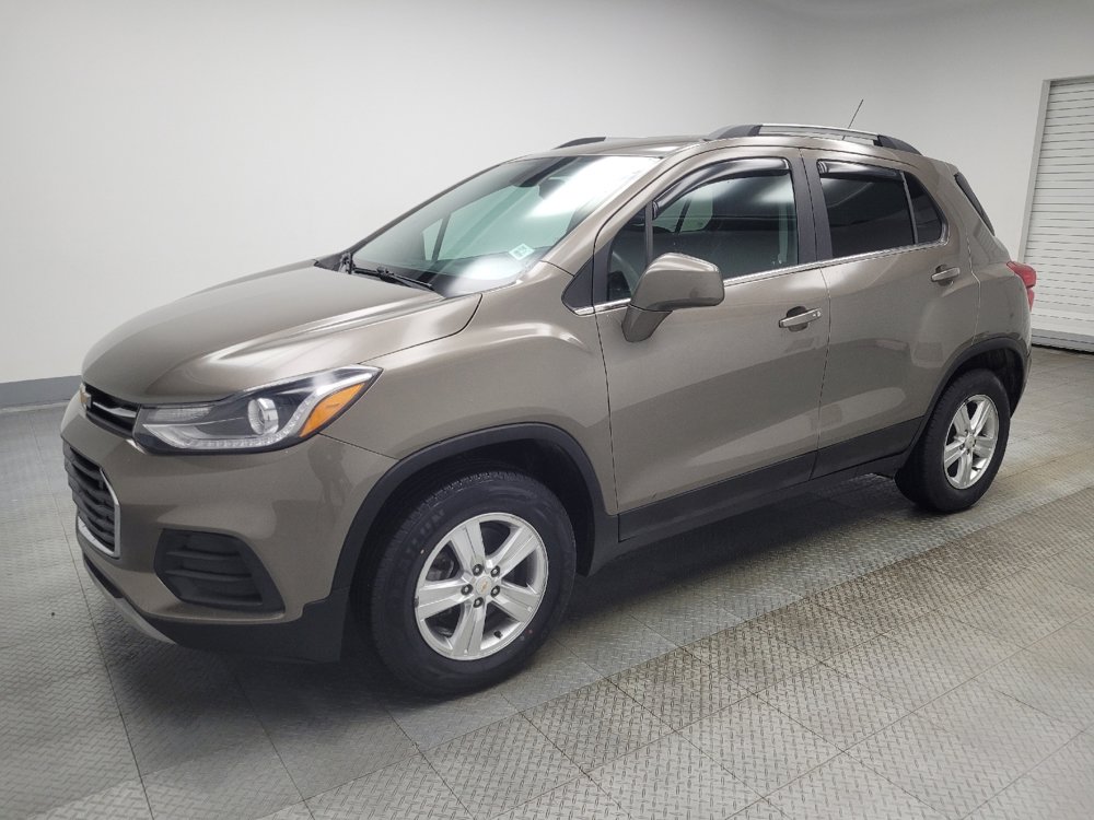 Used 2020 Chevrolet Trax LT w/ LT Convenience Package image 2