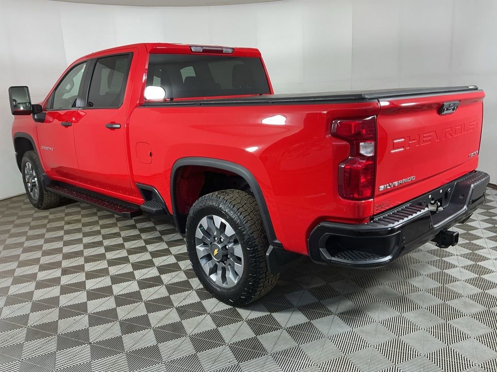 Used 2024 Chevrolet Silverado 2500 Custom w/ Custom Value Package image 7