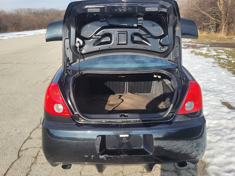 Used 2009 Pontiac G6 GXP w/ Sun And Sound Plus Package image 10