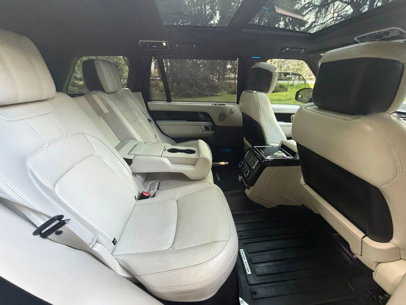Used 2018 Land Rover Range Rover Long Wheelbase Supercharged AWD/4WD image 11