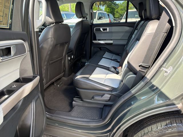 Used 2023 Ford Explorer XLT w/ Equipment Group 202A AWD/4WD image 28