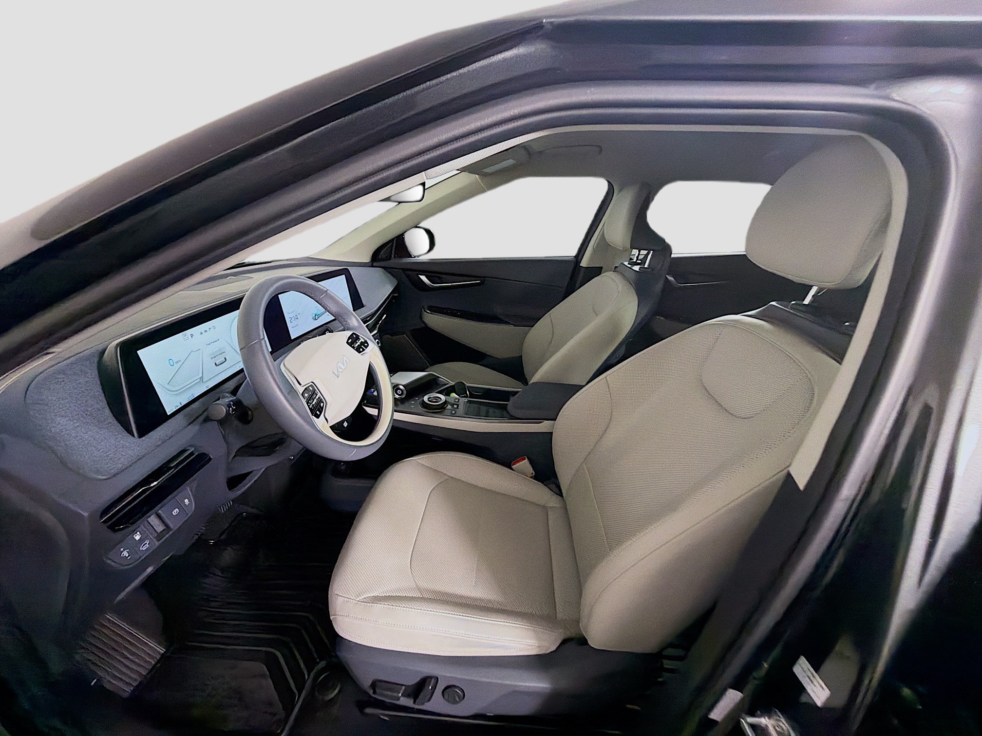 Used 2024 Kia EV6 Wind RWD image 13