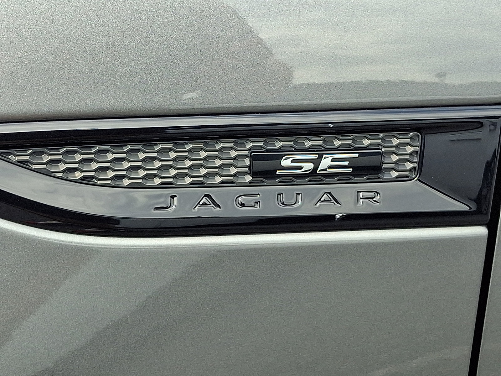 Used 2020 Jaguar E-PACE SE AWD/4WD image 33