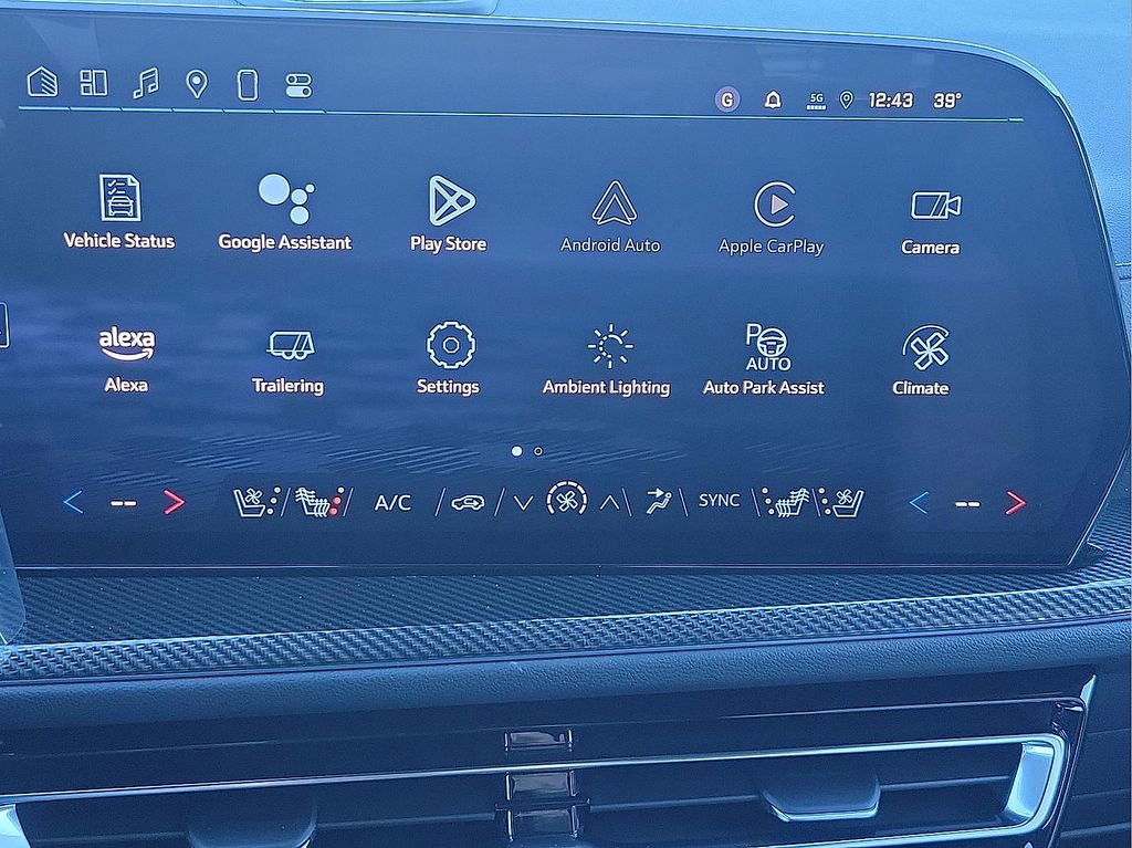 Used 2025 Chevrolet Traverse High Country w/ LPO, Floor Liner Package FWD image 15