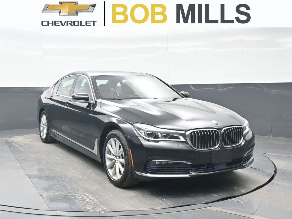 Used 2017 BMW 750i xDrive video 1