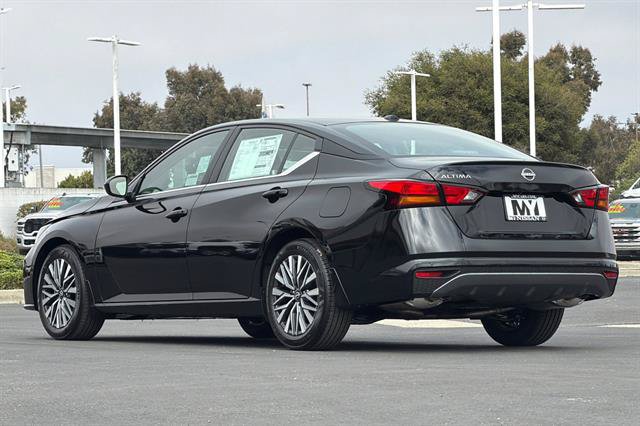 New 2026 Nissan Altima 2.5 SV FWD image 6