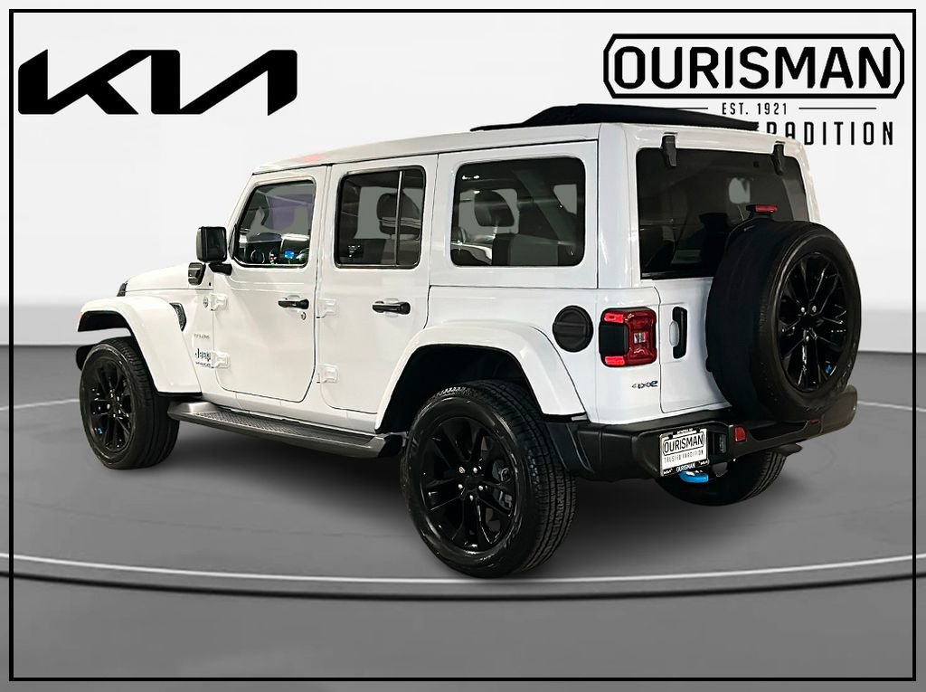 Used 2022 Jeep Wrangler Unlimited Sahara w/ Cold Weather Group image 3