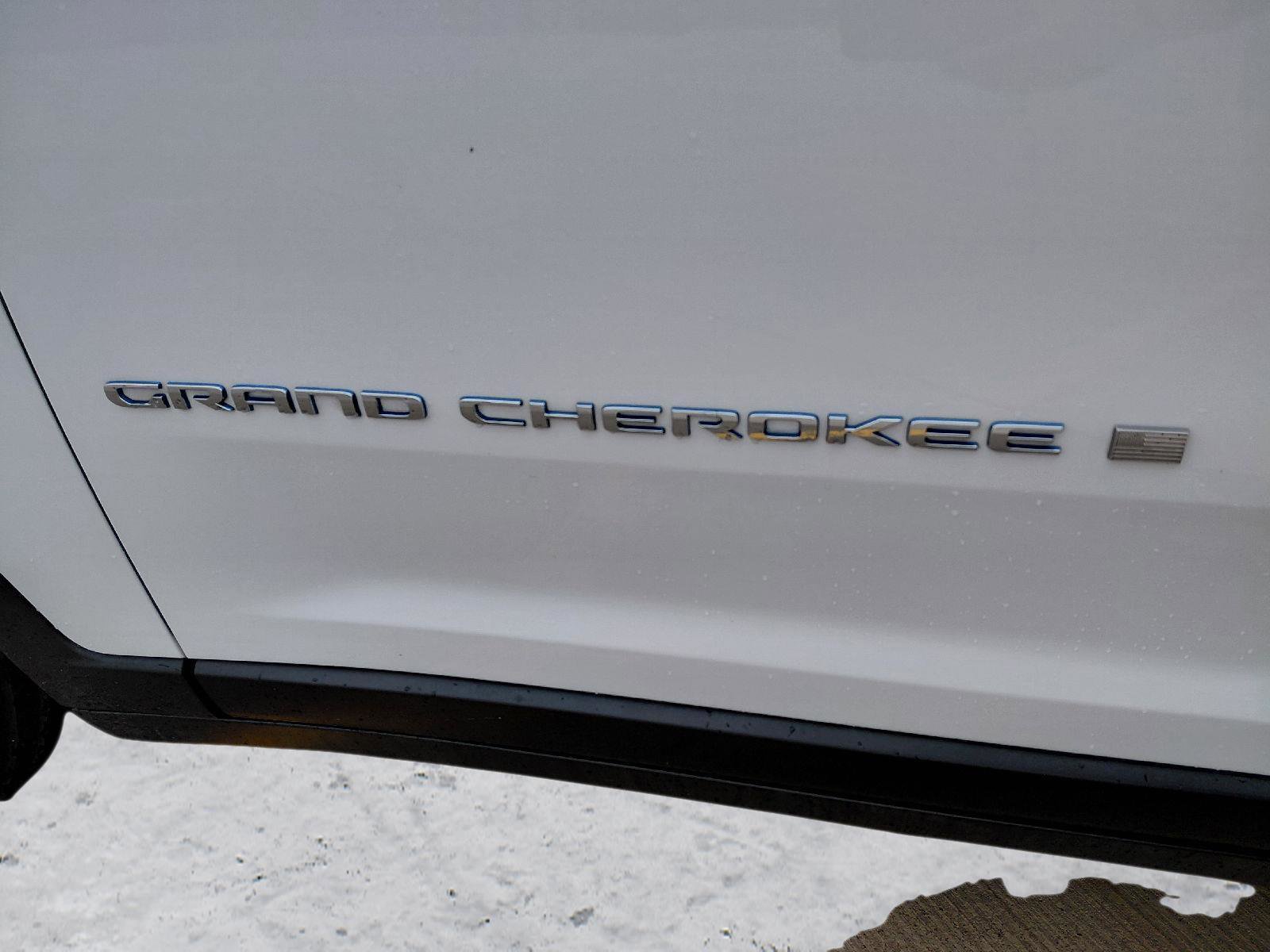 Used 2023 Jeep Grand Cherokee 4WD 4xe image 24