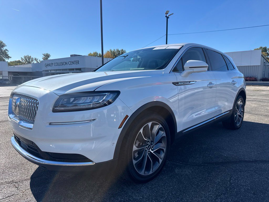 Used 2023 Lincoln Nautilus Reserve w/ Equipment Group 201A AWD/4WD image 7