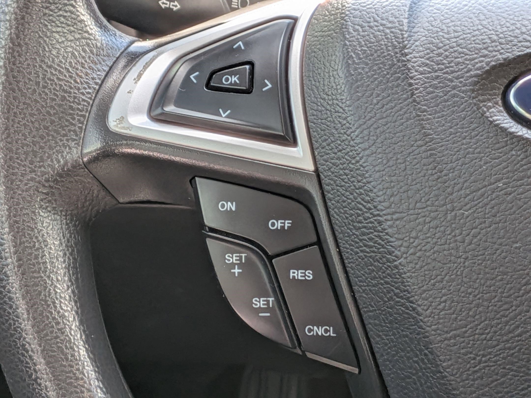 Used 2015 Ford Fusion SE FWD image 19