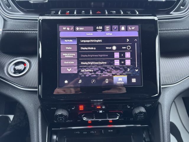 Certified 2025 Jeep Grand Cherokee Laredo w/ Luxury Tech Group I image 24