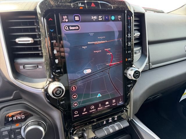 New 2026 RAM 1500 4x4 Crew Cab image 19