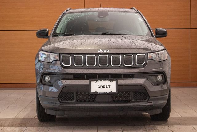 Used 2022 Jeep Compass Latitude image 2