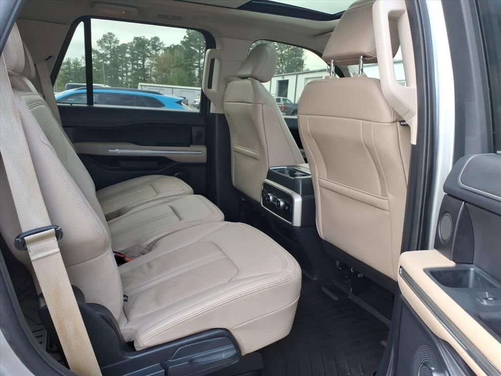 Used 2022 Ford Expedition Limited RWD image 12