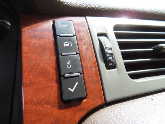 Used 2008 GMC Yukon SLT w/ SLT Preferred Equipment Group AWD/4WD image 25