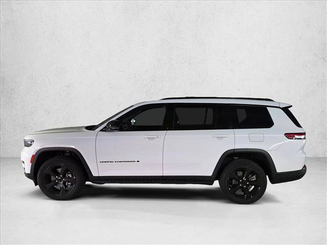 Used 2023 Jeep Grand Cherokee L Laredo RWD image 8