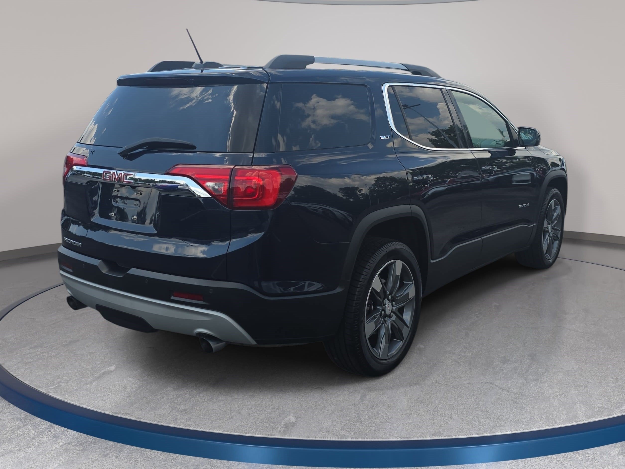 Used 2017 GMC Acadia SLT FWD image 5
