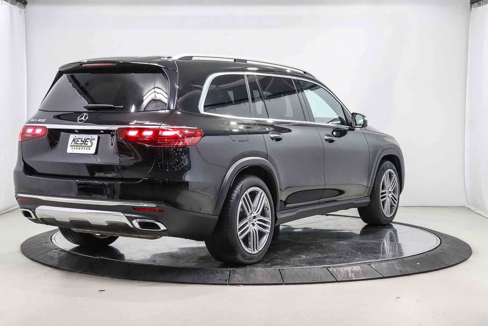 Certified 2025 Mercedes-Benz GLS 450 4MATIC image 4
